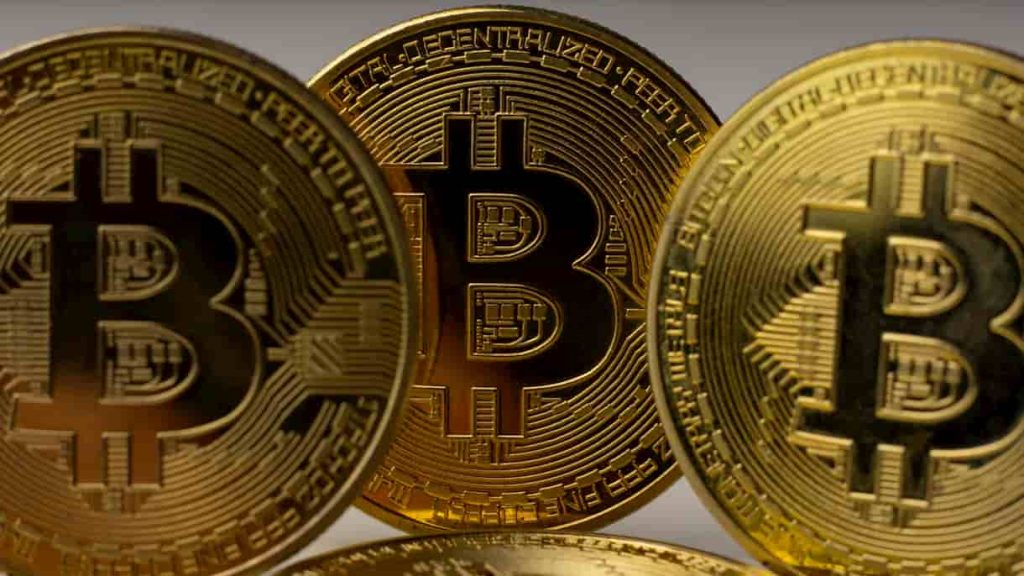 Poll finds Bitcoin loyalty soars—even at $100K per transaction