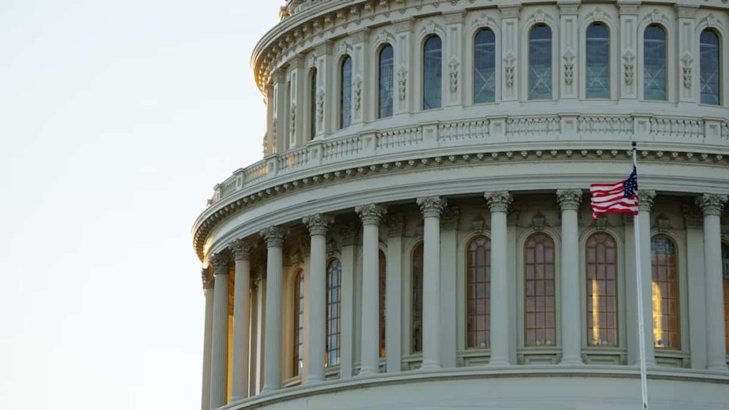 U.S. senator proposes bill to bar Trump from crypto involvement