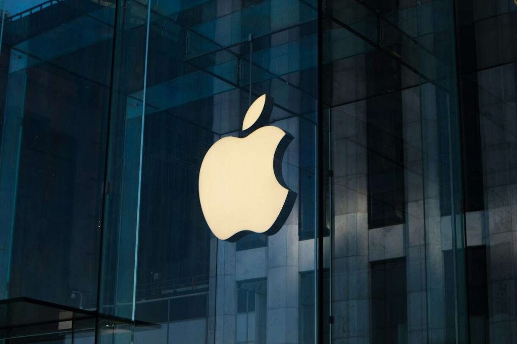 Is Apple about to spend $1.5 billion on XRP? Crypto community reacts