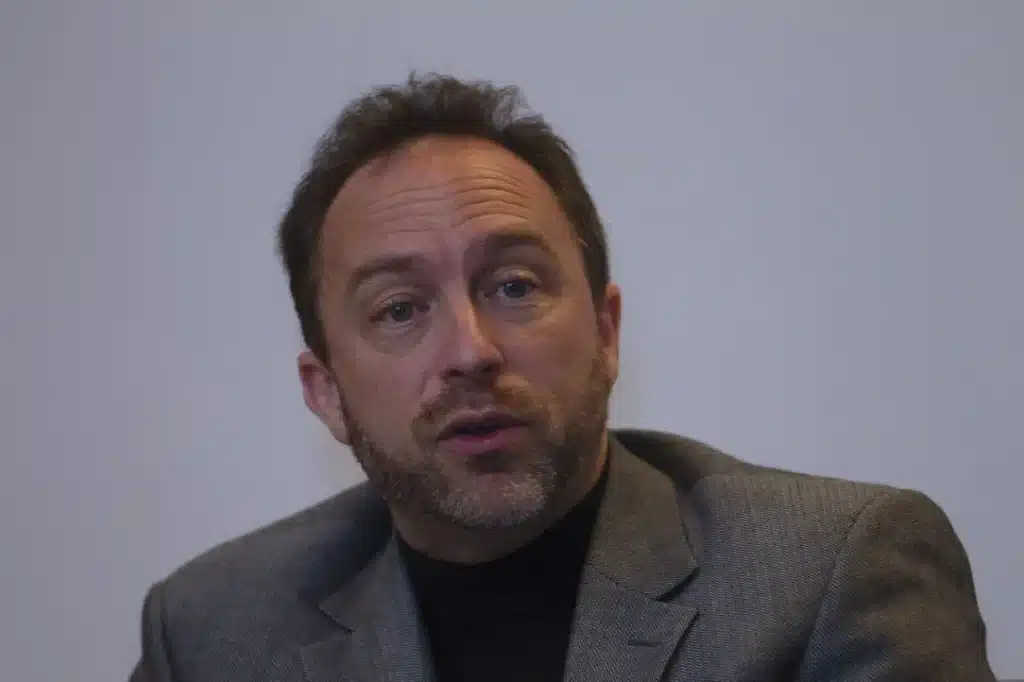 Wikipedia Co-Founder Says Bitcoin Survives But Declines Below $10K
