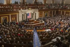 Senate Crypto Debate Escalates as Lummis Warns of Global Shift