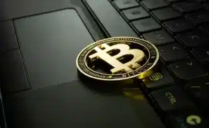 Bears Tighten Grip as Bitcoin Cracks Key Support