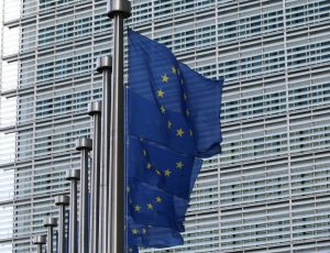 EU Crypto Platforms Face New ESMA Stablecoin Restrictions — Even Custody Is in Scope